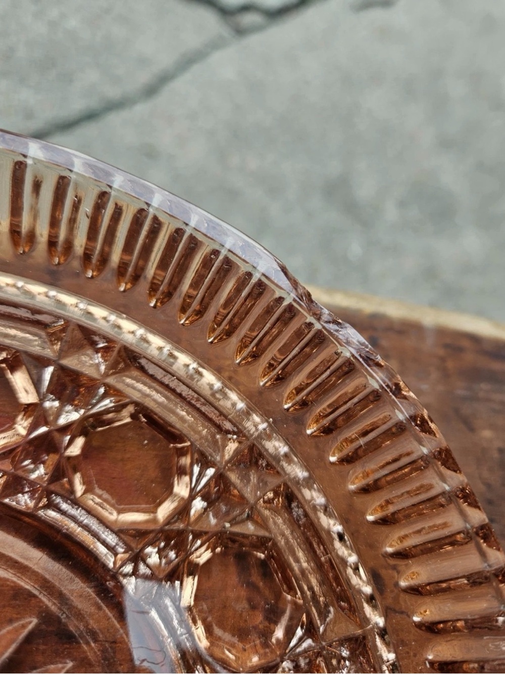 Vintage Pink Glass Divided Serving Dish-CHIP - Picture 2 of 7